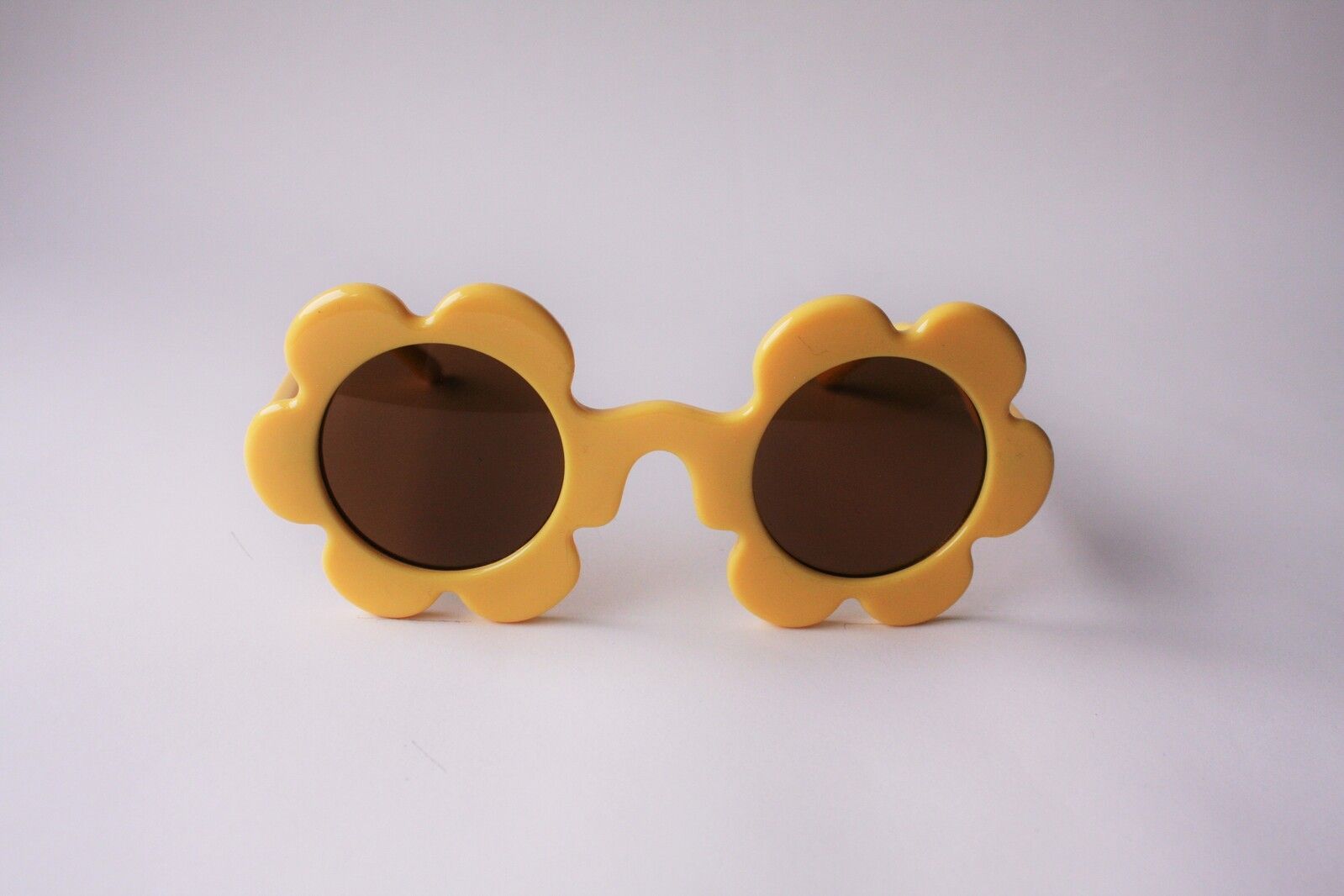 2021-04-kidssunglasses-banana.jpg