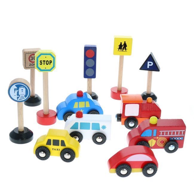 2022-01-set-voitures-bois-et-accessoires.jpg