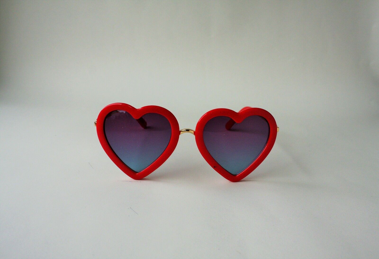 2022-03-kidssunglasses-loveheart.jpg