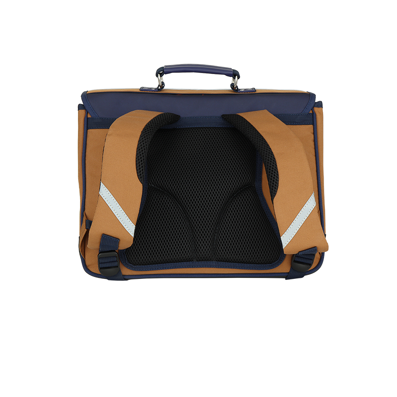 2022-06-cartable-moyen-simba-1.png
