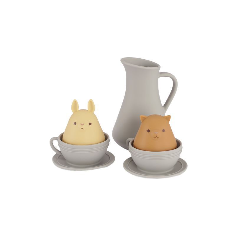 2022-08-silicone-bath-toys-cup-set-topanga-beach-konges-slojd.jpg