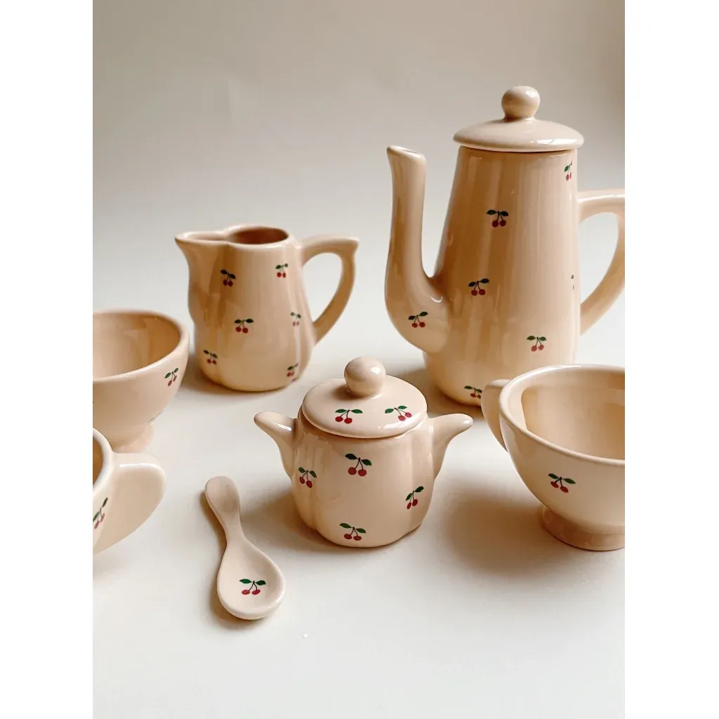 2022-09-tea-set-peluches-et-poupees-ks3872-cherry-1.webp