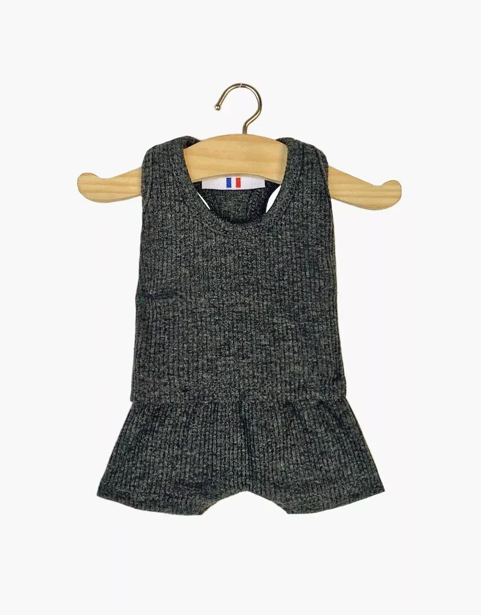 2022-11-minikane-collection-dressing-vetements-accessoires-meubles-poupees-gordis-34-37cm-les-ptits-basiques-dessous-garcon-marcel-gris-anthracite-en-maille-cotelee.webp