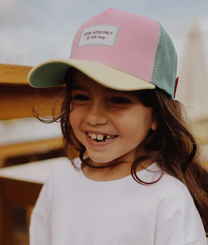 casquette-enfants-bebes-eco-responsable-trucker-rose-vert-hello-hossy-1.webp