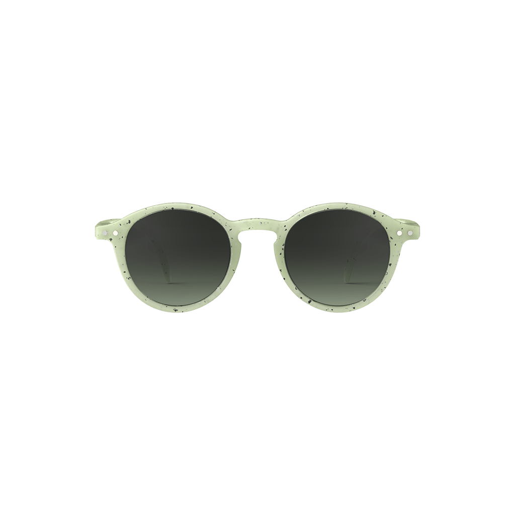 izipizi-lunettes-soleil-dyed-green-d-junior3.png