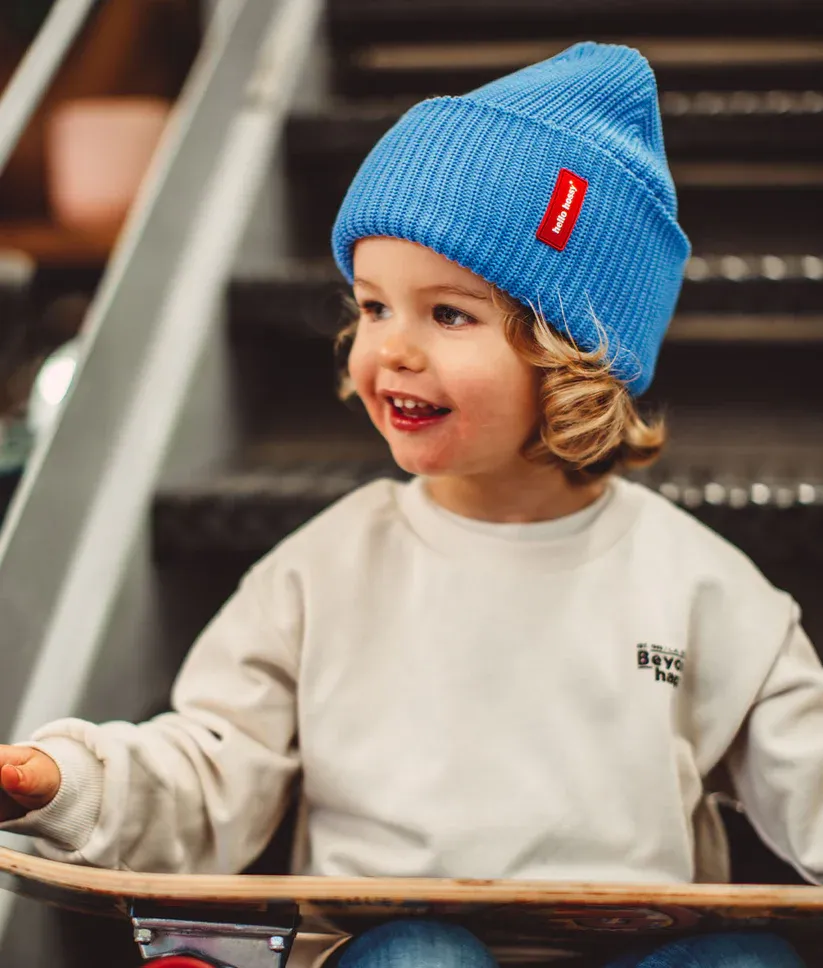 bonnet-colore-enfants-bebes-flow-cool-kids-only-bleu-hello-hossy.webp