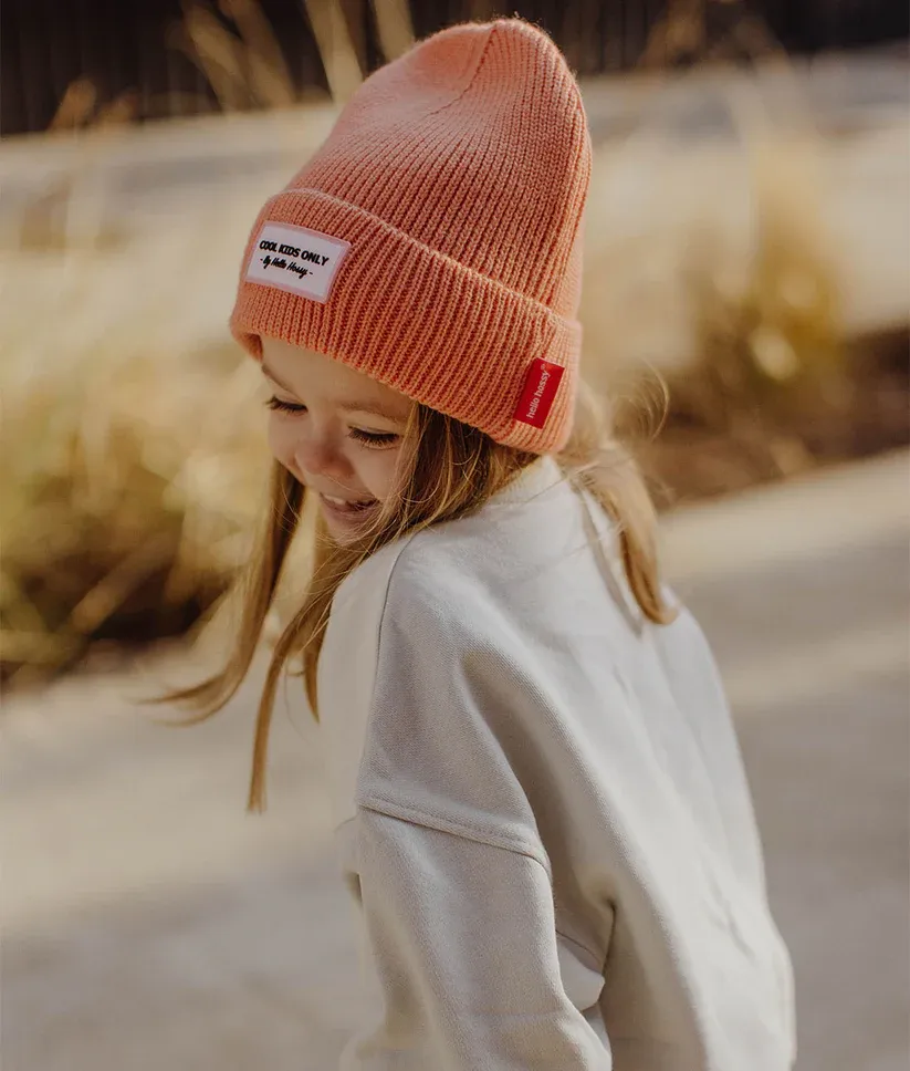 bonnet-colore-enfants-bebes-pop-laine-peche-hello-hossy.webp