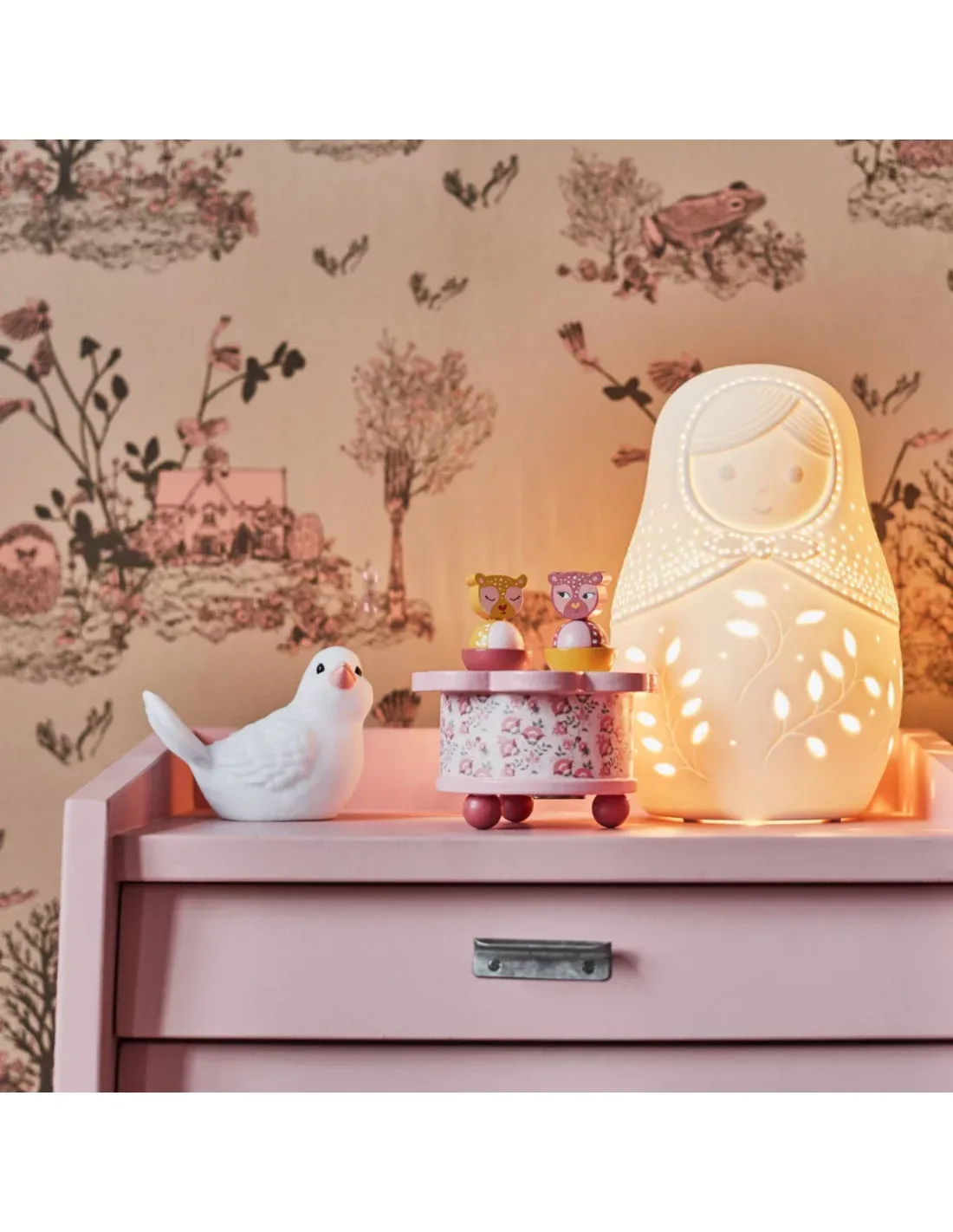 lampe-babouchka-en-porcelaine-amadeus-les-petits-1.webp