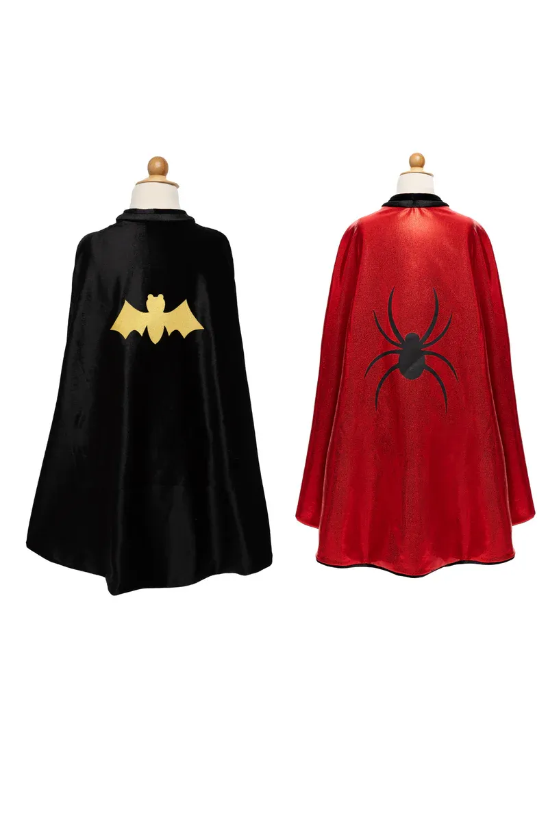 greatpretendersreversiblespider-batflowingcape-1.webp