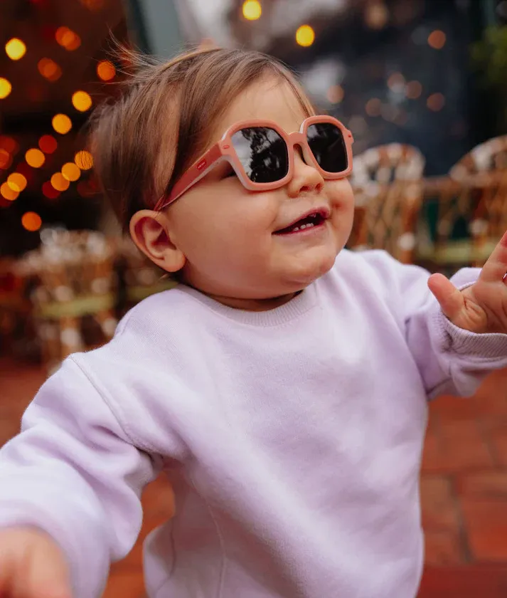 lunettes-de-soleil-bebes-anti-uv-bicolore-terracotta-hello-hossy.webp