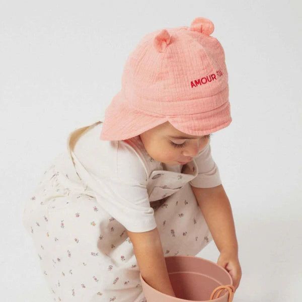 sous-la-bonne-etoile-chamaye-chapeau-bebe-bamour-fou-pink-2.webp