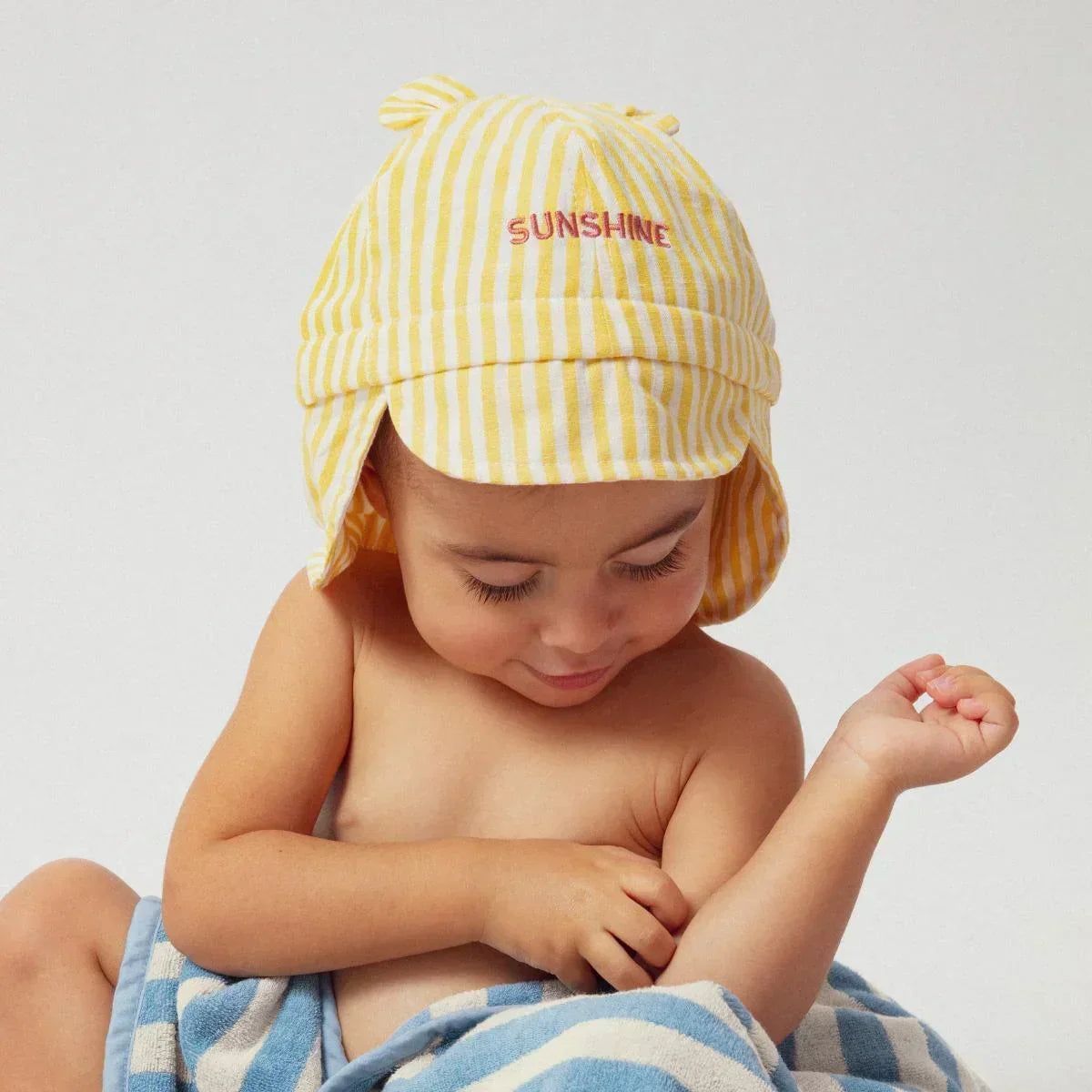 sous-la-bonne-etoile-chamaye-chapeau-bebe-sunshine-yellow-3.jpg
