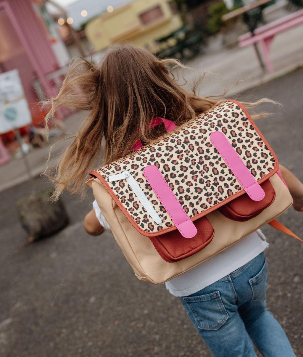 sous-la-bonne-etoile-hellohossy-cartable-leopard-2-5-ans-1.jpg