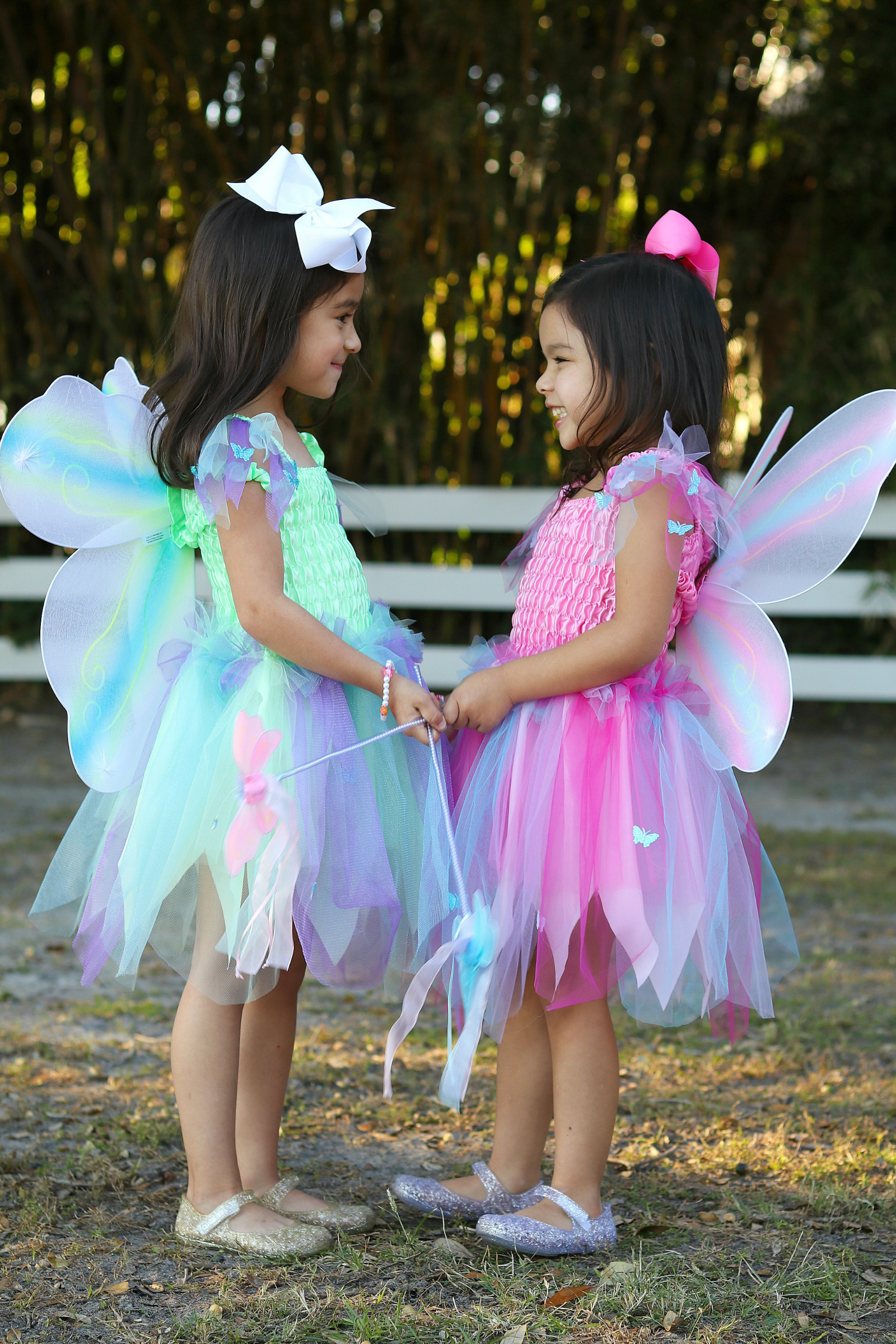 jqk0-sous-la-bonne-etoile-great-pretenders-pink-butterfly-dress-with-wings-5-7-ans-3.png