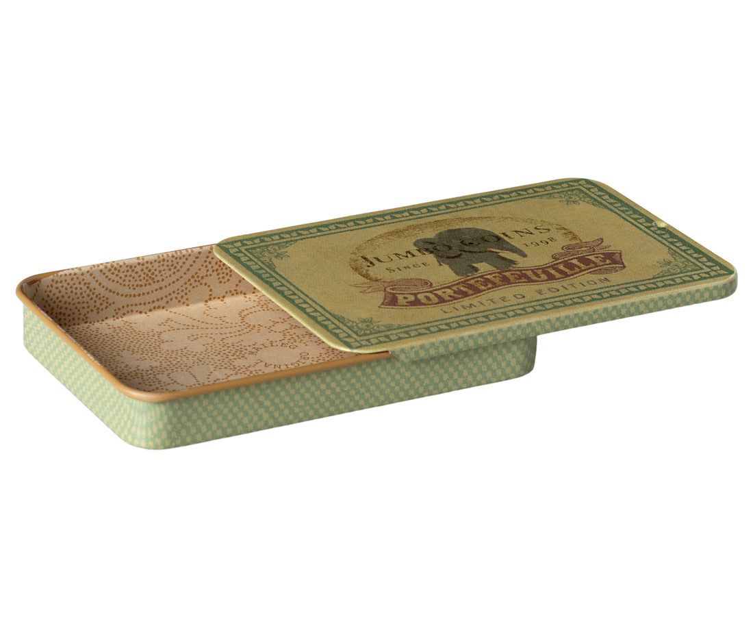 sous-la-bonne-etoile-auzou-boite-gommettes-metal-paques-2.png