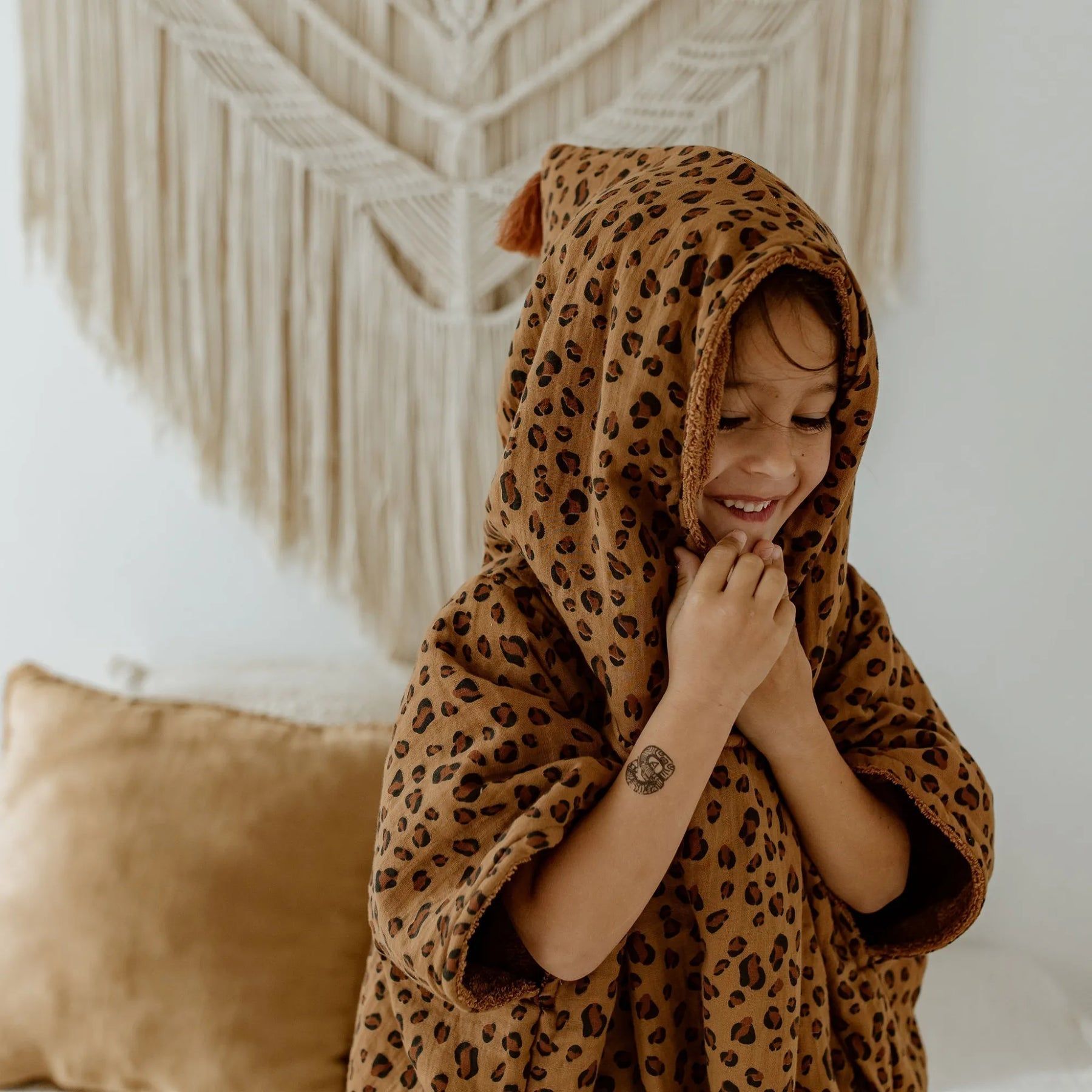 sous-la-bonne-etoile-bbco-poncho-de-bain-3-5-ans-cornets-de-glace-1.jpg