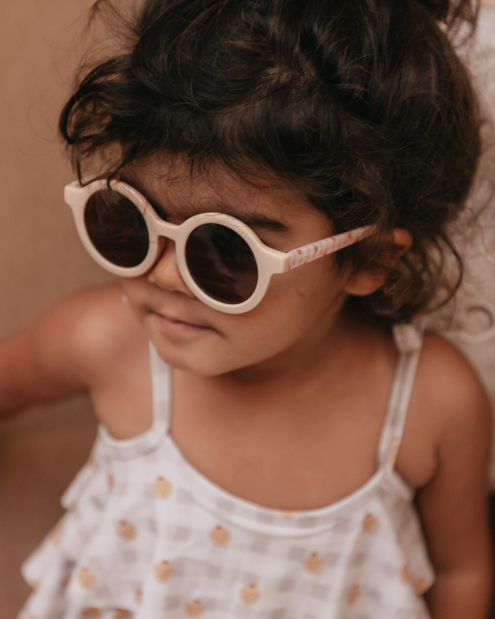 sous-la-bonne-etoile-izipizi-lunettes-de-soleil-junior-sun-d-pear-4.jpg